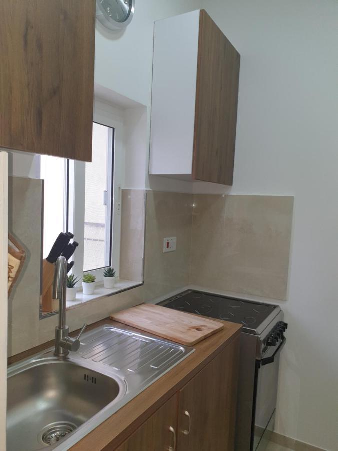 Modern Apartment In Central Bugibba Bahía de San Pablo Exterior foto